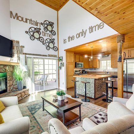 Remodeled Crestline Retreat Walk To Lake Gregory! Exterior photo