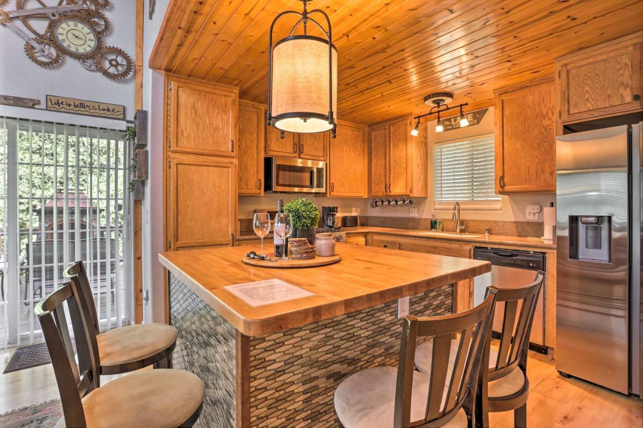 Remodeled Crestline Retreat Walk To Lake Gregory! Exterior photo