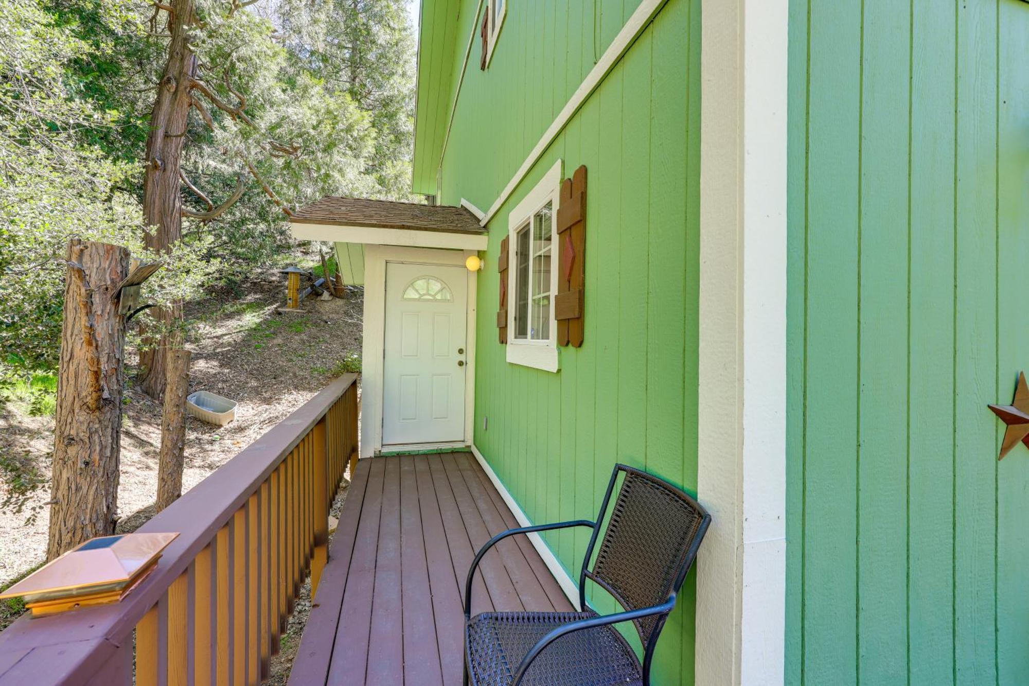 Remodeled Crestline Retreat Walk To Lake Gregory! Exterior photo