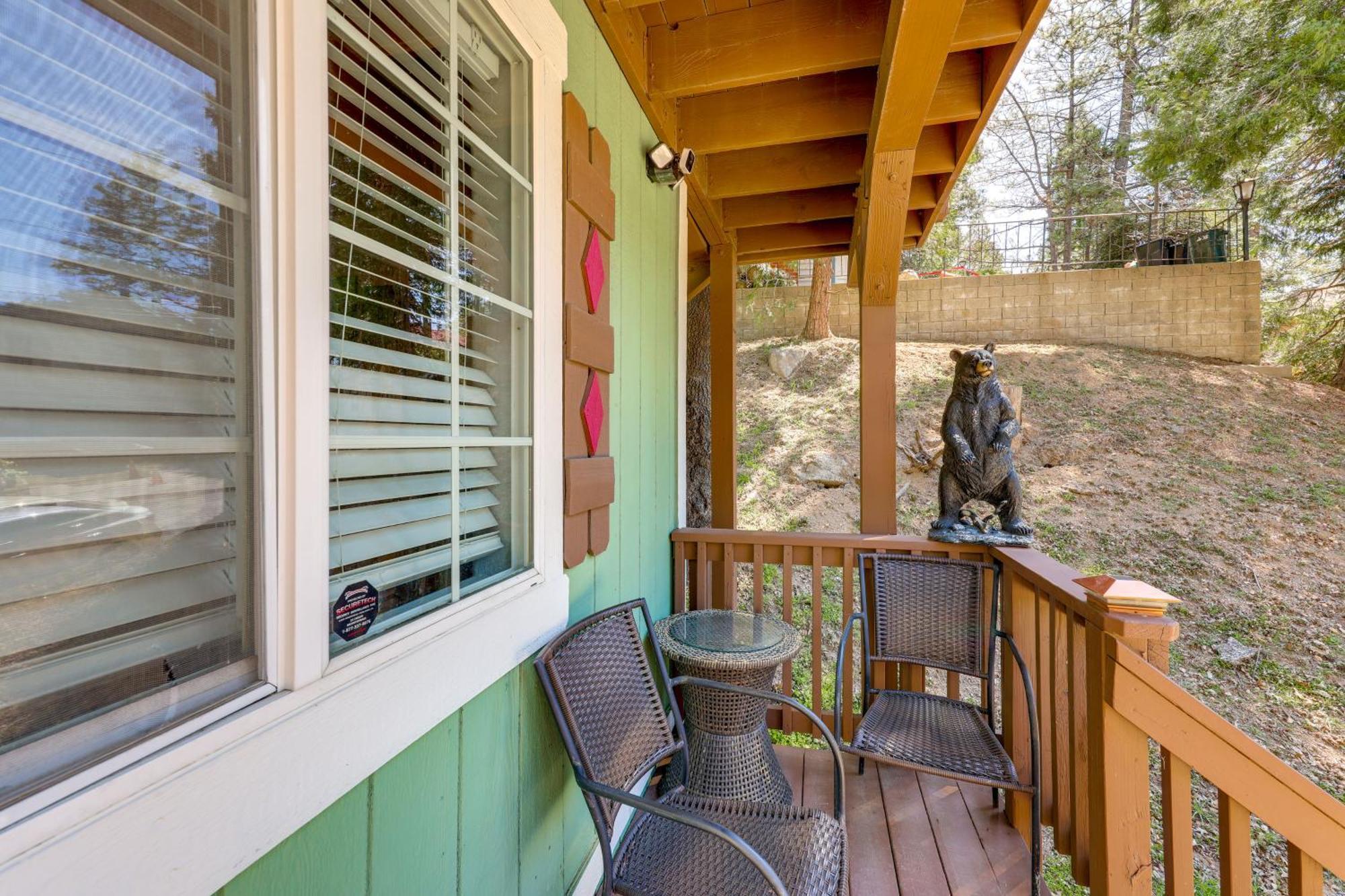 Remodeled Crestline Retreat Walk To Lake Gregory! Exterior photo