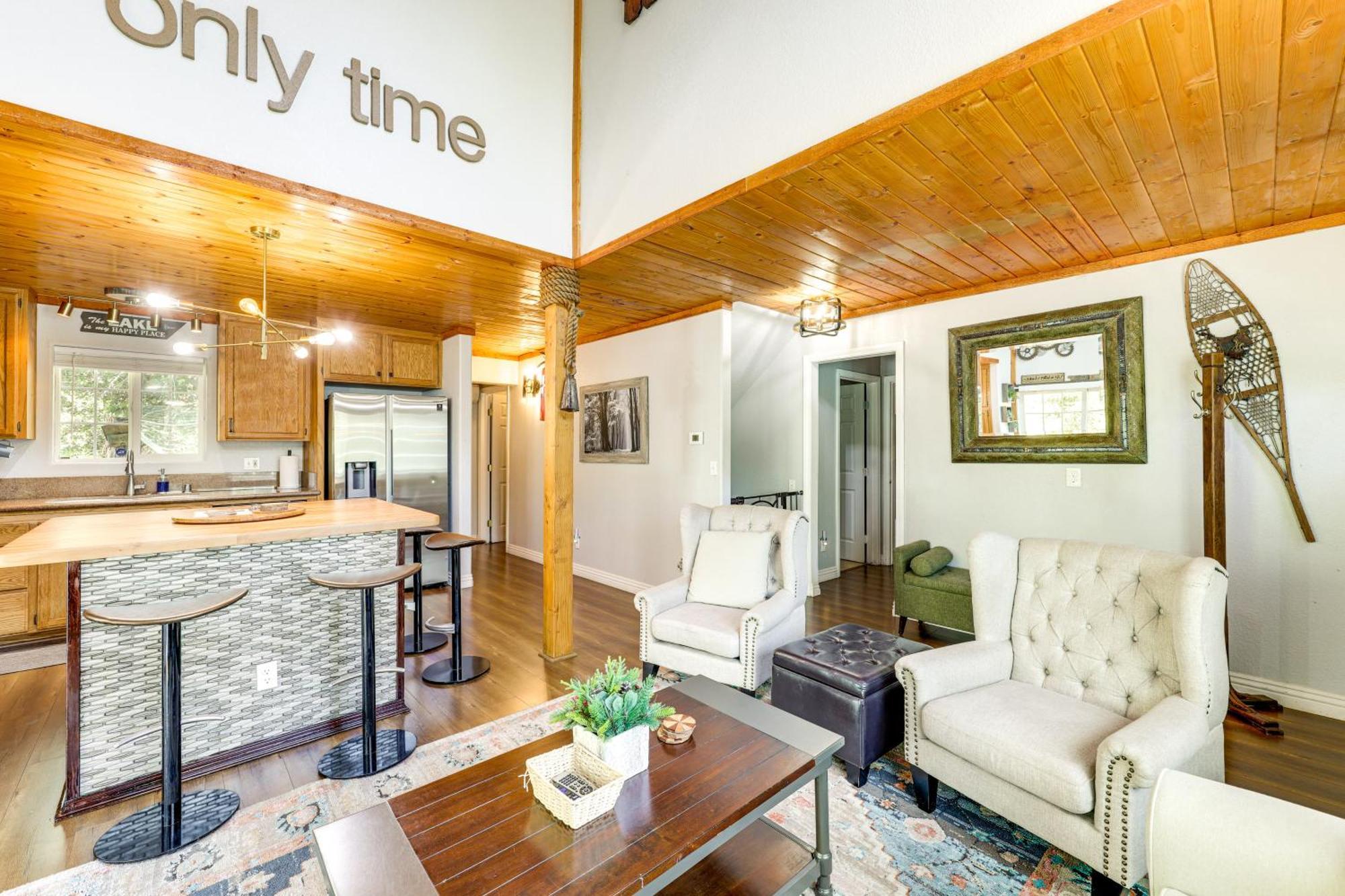 Remodeled Crestline Retreat Walk To Lake Gregory! Exterior photo